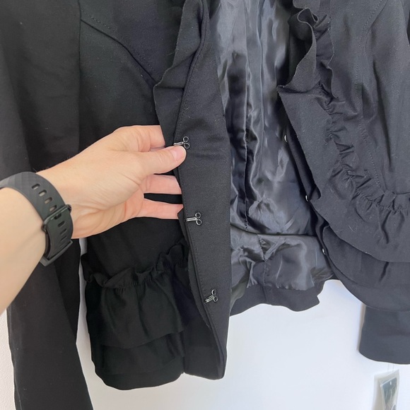 New With Tags ruffled blazer jacket black Size Small - Picture 3 of 8